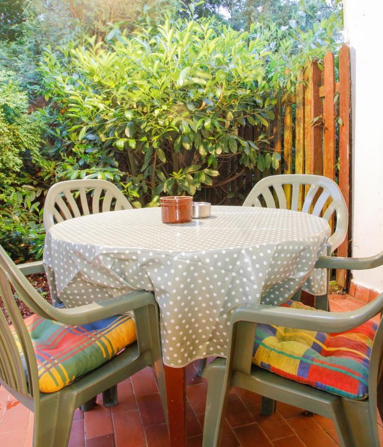 Apple Tree House *